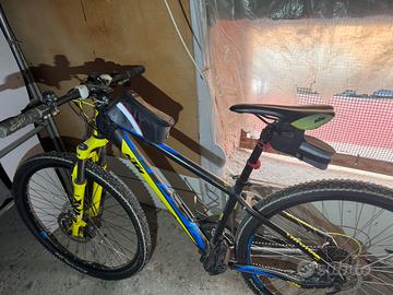 Bicicletta mountain bike KTM 29