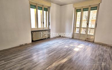 VILLA TRIFAMILIARE LIBERA SUBITO!