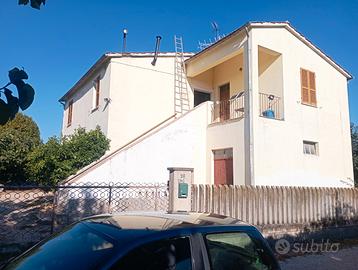 Casolare di campagna con terreno