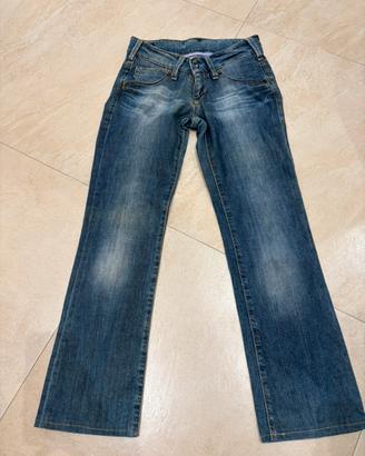 Lee bootcut blu lavato con dettagli lilla