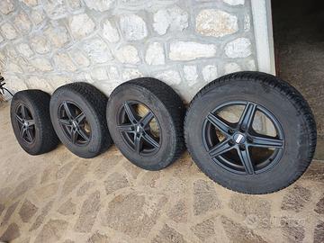 Cerchi in Lega + gomme M+S 215/70R16 KiaSportage