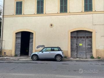 Garage C/6 di 116 mq Caprarola (VT)