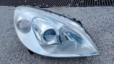 Fanale Dx Mercedes classe B 2006