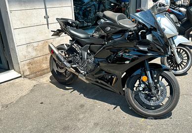 Yamaha YZF R7