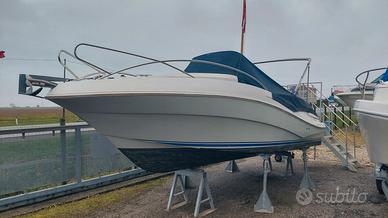 Quicksilver 635 2008 con 140HP 2025