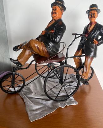 Stanlio e Ollio in bicicletta
