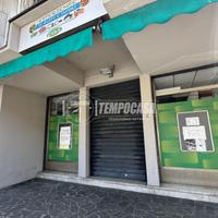 ATTIVITA' COMMERCIALE VICINO AL CENTRO