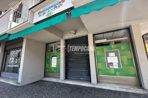 ATTIVITA' COMMERCIALE VICINO AL CENTRO