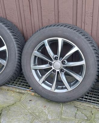 Cerchi Mak con gomme Nokian invernali. GOLF VII