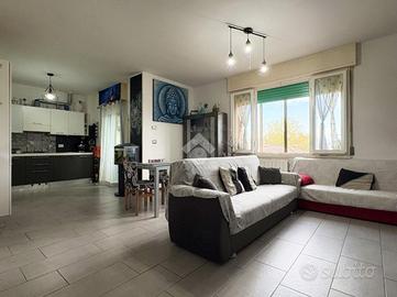 3 LOCALI A MOLINELLA