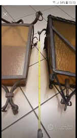 Lampade antiche da porticati di palazzo