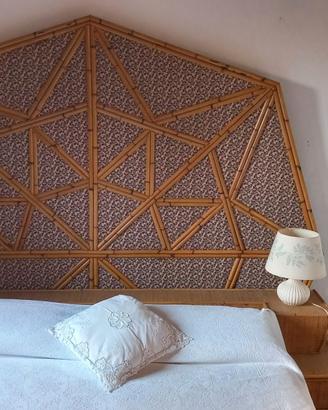 Stanza da letto in legno bambu vintage
