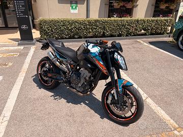 KTM duke 790 (con cruise control)