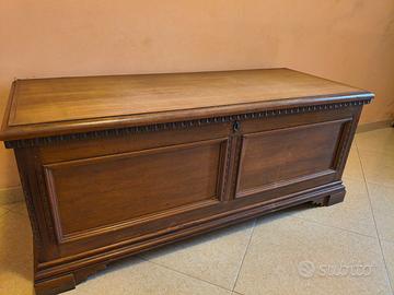 Cassapanca in legno