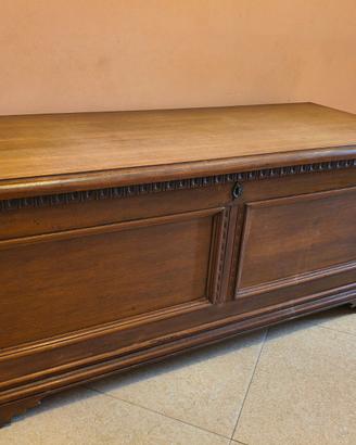Cassapanca in legno