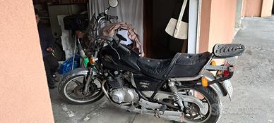 Suzuki GS 450 - 1985