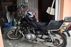 Suzuki GS 450 - 1985