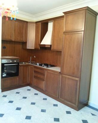 Cucina ad angolo completa di elettrodomestici (160