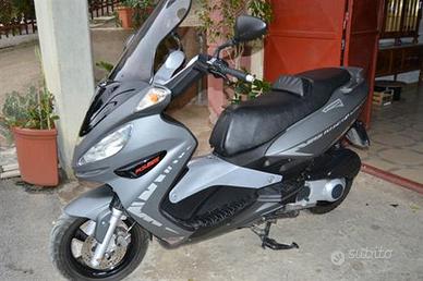 ricambi x Malaguti Madison 250 Rs anno 2004-2006