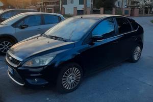 FORD FOCUS 2010