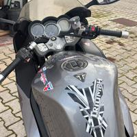 Triumph sprint st 1050