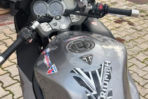 Triumph sprint st 1050