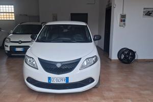 SPLENDIDA Lancia Ypsilon Hybrid