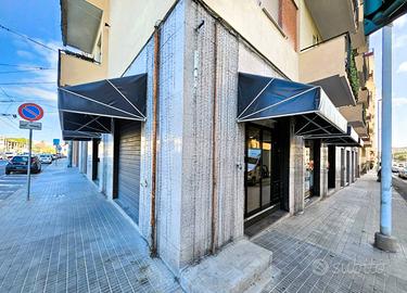 Splendido loc commerciale angolare con 5 vetrine