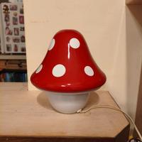 Lampada a forma di fungo nuova