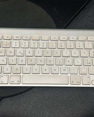 Apple Magic Keyboard  a batterie