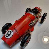 Auto da corsa Vintage in metallo