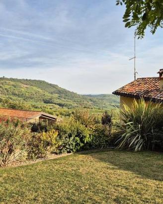 Rustico / Casale di 272 m² con più di 5 locali e b