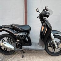 Aprilia Scarabeo