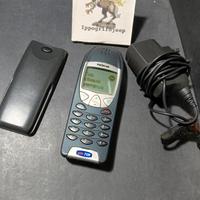 Telefono Nokia 6210 con 2 batterie caricabatteria