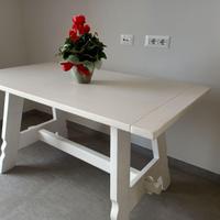 Tavolo in legno