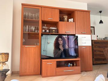 Parete attrezzata TV