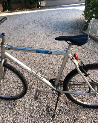 montanbik Brand GIANT superleggera