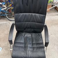 sedia ufficio in simil pelle con route