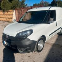 FIAT DOBLO' 2022
