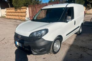 FIAT DOBLO' 2022