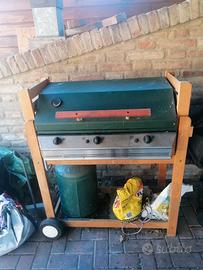 Barbecue 3 postazioni.