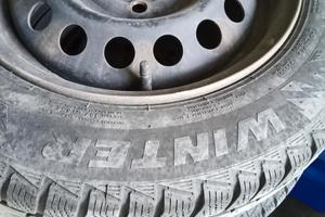  4 pneumatici e 4 cerchioni 165/70 R13