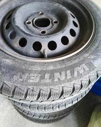  4 pneumatici e 4 cerchioni 165/70 R13