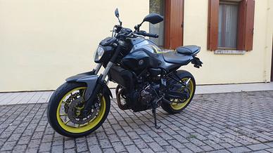 Yamaha MT07 Night Fluo 