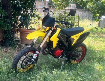 Moto Suzuki Valenti RME 50