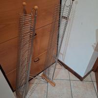 Porta CD in metallo e legno -  OFF. LIBERA!