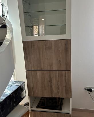 Vetrina ikea besta