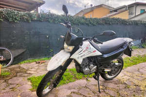 Suzuki DR 125 SM