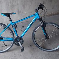 bicicletta ktm da uomo e da donna. 