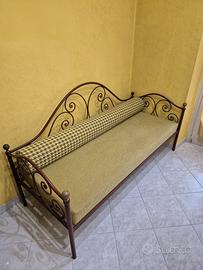 DIVANO IN FERRO BATTUTO